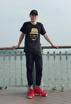 ˻