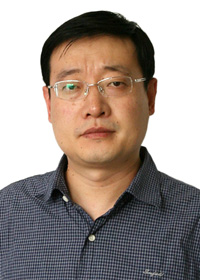 챦