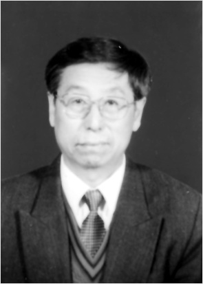 包泉万